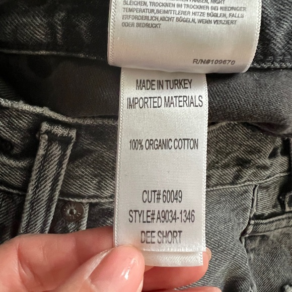 Agolde “Dee” ultra high rise shorts in grey, SZ 25 - Picture 4 of 9